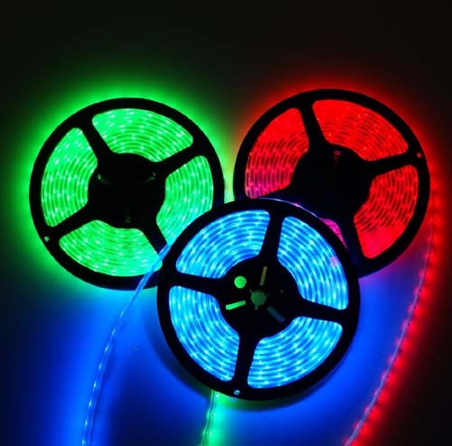 Vodotěsný 60 LED/m pásek - RGB 5050